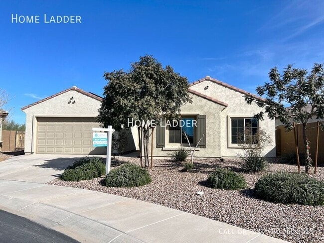 property at 5736 W Heritage Ct