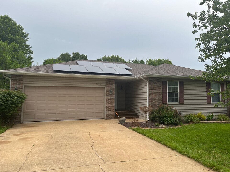 4203 Somerset Dr in Battlefield, MO - Building Photo