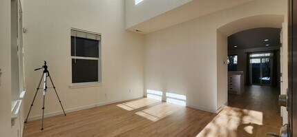 24202 SE 21st St in Sammamish, WA - Building Photo - Building Photo