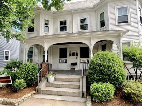 50 Cook St, Unit 1 in Newton, MA - Building Photo