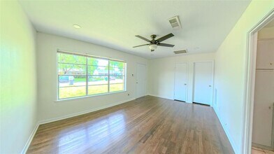 4322 Tavenor Ln in Houston, TX - Building Photo - Building Photo