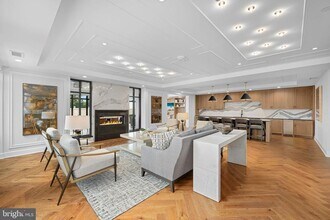 6718 Lowell Ave in McLean, VA - Foto de edificio - Building Photo