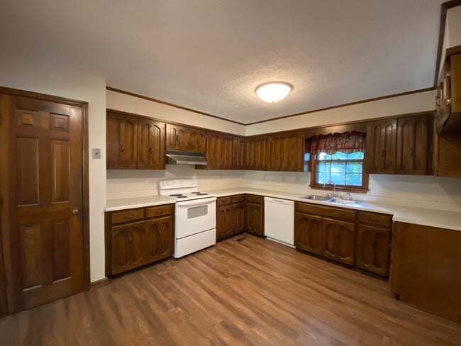 property at 1204 8th Ave NE