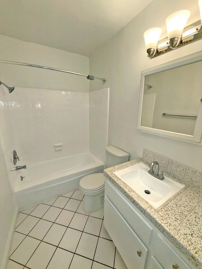 3365 Keystone Av, Unit 2 in Los Angeles, CA - Building Photo - Building Photo