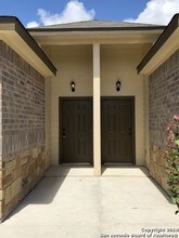 445 Jack Rabbit Ln in Buda, TX - Building Photo - Building Photo
