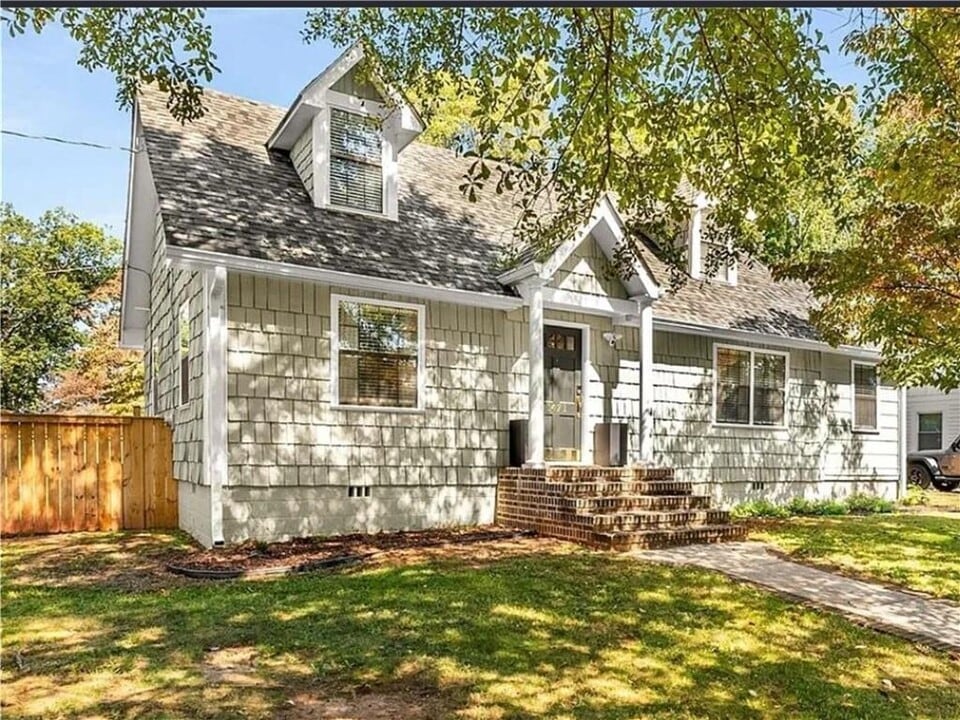 1471 Hardin Ave in Atlanta, GA - Building Photo