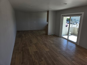 14700 Hubbard St in Los Angeles, CA - Building Photo - Building Photo