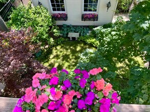 734 Mulford St, Unit 2 in Evanston, IL - Building Photo - Building Photo