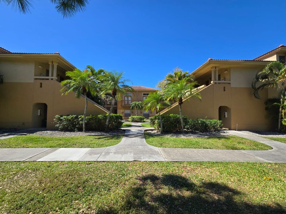 4791 Via Palm Lakes in West Palm Beach, FL - Building Photo