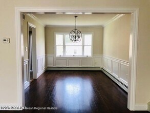 65 E River Rd, Unit 32 in Rumson, NJ - Building Photo - Building Photo