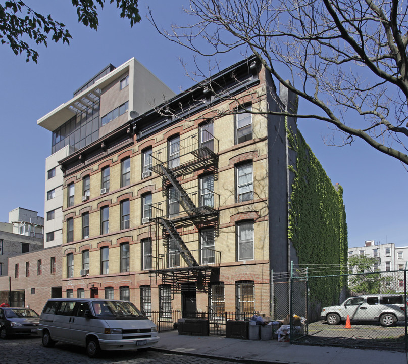 107 Kane St in Brooklyn, NY - Building Photo