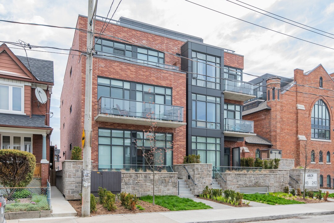 Union Lofts in Toronto, ON - Building Photo