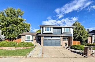 18203 E Berry Dr in Centennial, CO - Building Photo - Building Photo