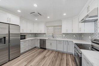 100 S Milton Ave in Campbell, CA - Building Photo - Building Photo