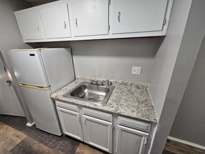 13540 Superior Rd in East Cleveland, OH - Foto de edificio - Building Photo