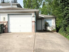 2414 Claudia Ct-Unit -2414 in Bellingham, WA - Building Photo - Building Photo