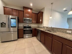 10805 Verawood Dr in Riverview, FL - Building Photo - Building Photo