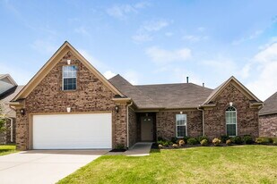 2571 Blue Ridge Dr in Southaven, MS - Building Photo