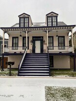 1421 Winnie St in Galveston, TX - Building Photo