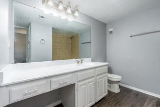 Ridgmar Townhomes in Fort Worth, TX - Building Photo - Building Photo