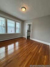 44 Estes St in Lynn, MA - Foto de edificio - Building Photo