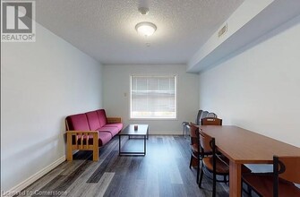 81 Columbia St W in Waterloo, ON - Building Photo - Building Photo