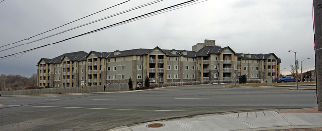 St. Clair Pointe in Toronto, ON - Building Photo - Primary Photo