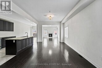 26 Montpelier St in Brampton, ON - Building Photo - Building Photo