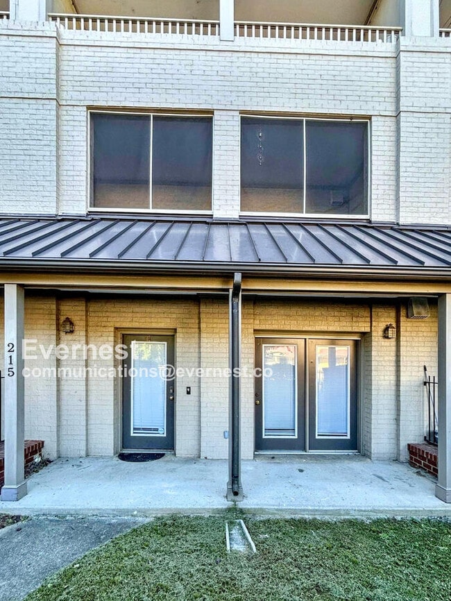 215 N 19th St