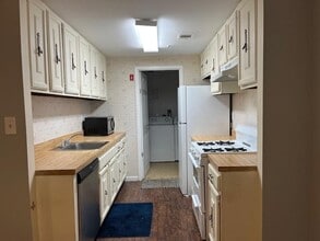 158 Skyline Dr in Coram, NY - Building Photo - Building Photo