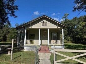 57597 Mainegra Rd in Slidell, LA - Building Photo
