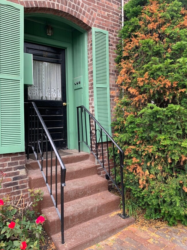 12 Mead St, Unit 1