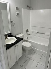 15201 SW 80th St in Miami, FL - Building Photo - Building Photo