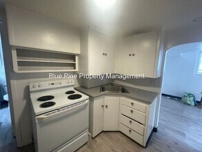 110 1/2 4th St in Idaho Falls, ID - Building Photo - Building Photo