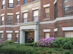 90 Brainerd Rd, Unit 8 in Boston, MA - Building Photo