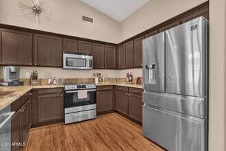 1138 E Amberwood Dr in Phoenix, AZ - Building Photo - Building Photo