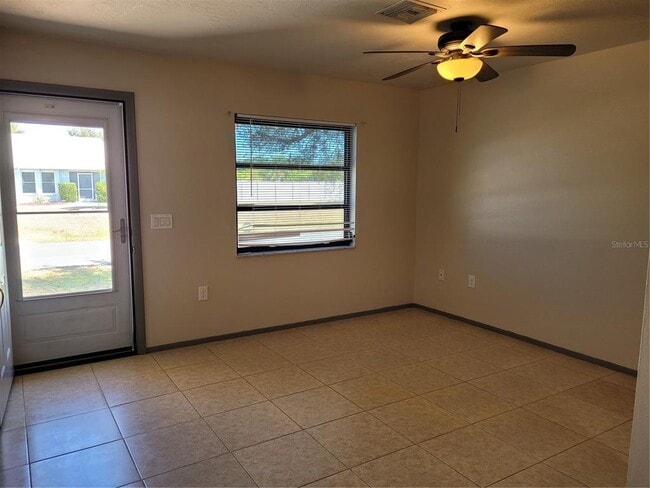 11090 Reims Ave in Englewood, FL - Building Photo - Building Photo