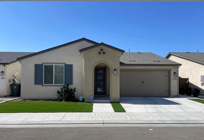 property at 6589 E Lamona Ave