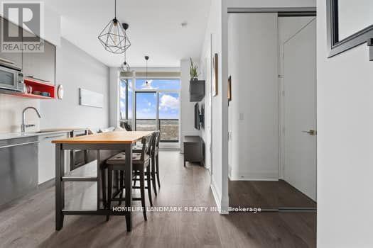 36 Park Lawn Rd in Toronto, ON - Building Photo - Building Photo