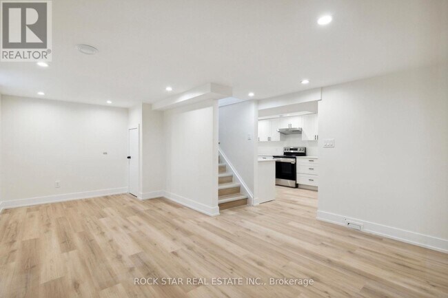 87 Leaside Dr in St Catharines, ON - Building Photo - Building Photo