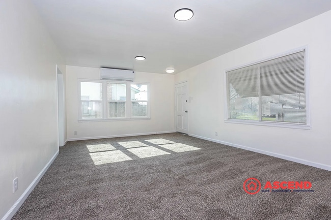 312 S Myrtle St in Bakersfield, CA - Building Photo - Building Photo