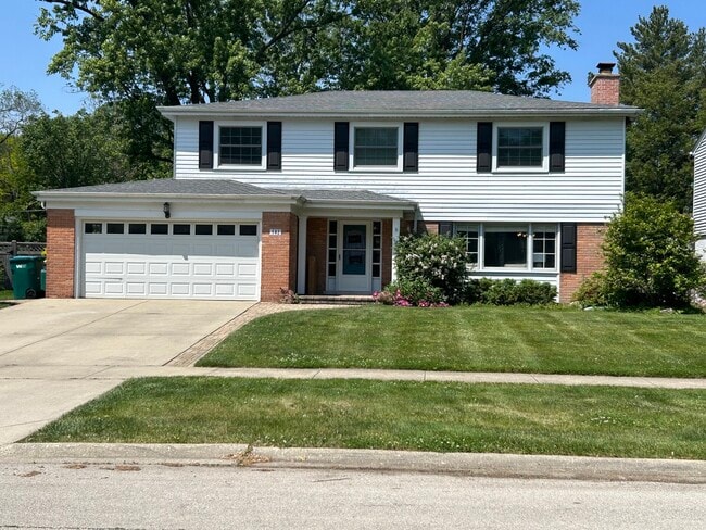 property at 182 Riverside Dr