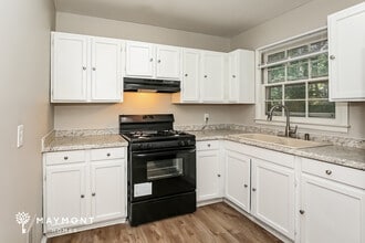 1351 W Sedgefield Dr in Winston-Salem, NC - Building Photo - Building Photo
