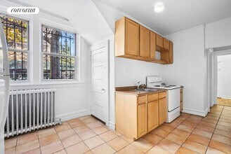338 Clermont Ave in Brooklyn, NY - Building Photo - Building Photo