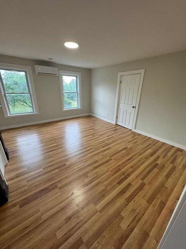 291 W 2nd St in Oswego, NY - Building Photo - Building Photo