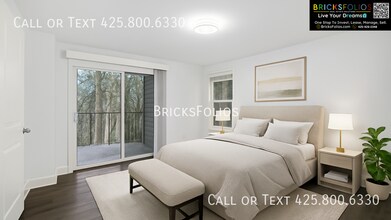 15242 SE 43rd Ct in Bellevue, WA - Building Photo - Building Photo