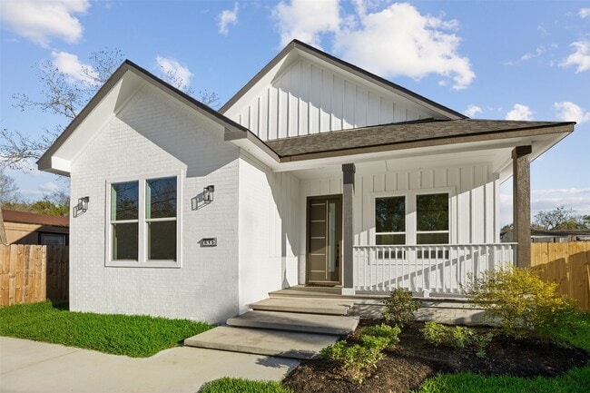 property at 615 Lettie St