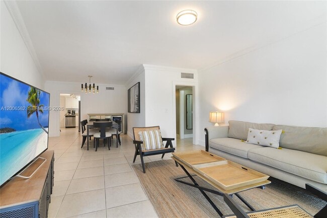 1142 99th St in Bay Harbor Islands, FL - Building Photo - Building Photo