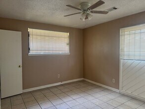 4602 Dalmatian Dr in Houston, TX - Building Photo - Building Photo