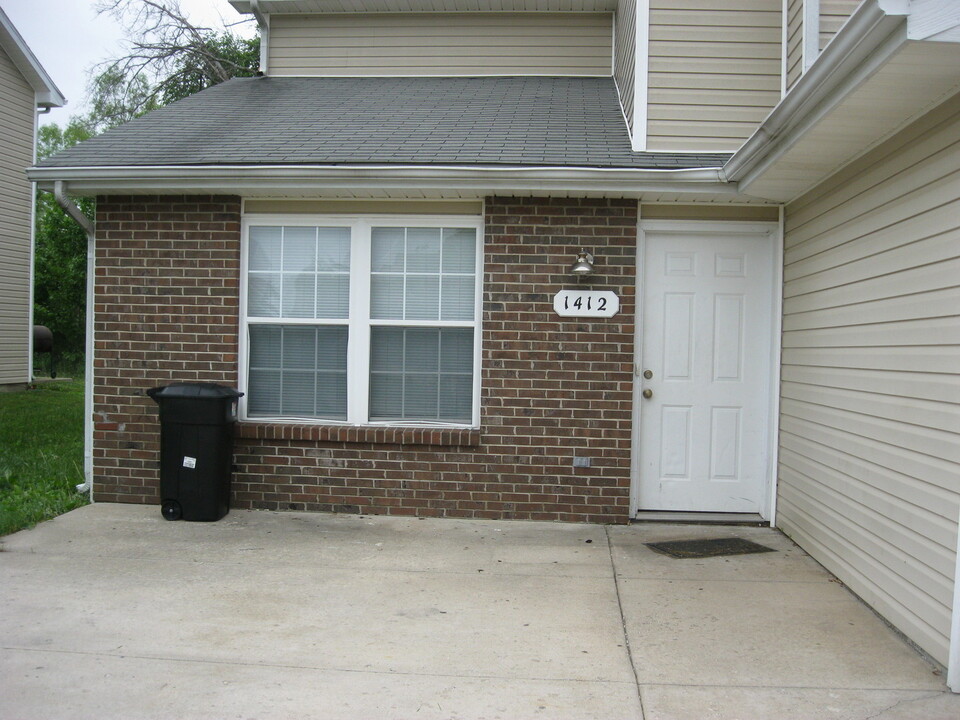 1410 Raleigh Dr-Unit -1412 in Columbia, MO - Building Photo